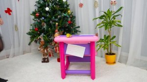 Eva and her friends at school in the house | Eva Bravo Play