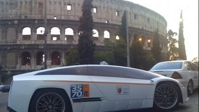 Giugiaro Quaranta concept becomes taxi :( смотреть онлайн