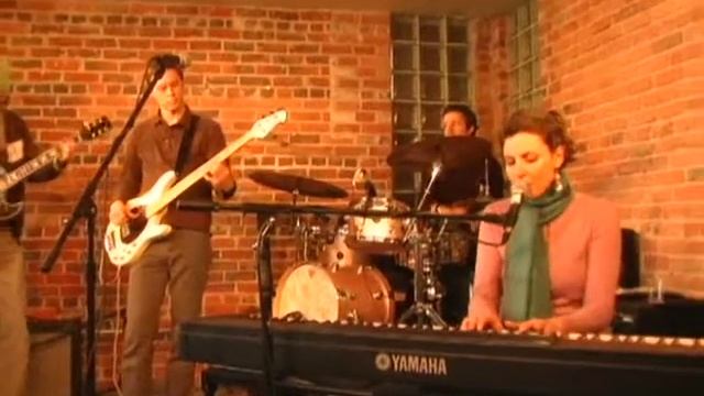Darren Frank & Colleen Brown-"Chasing Beautiful"-Vue Weekly смотреть онлайн