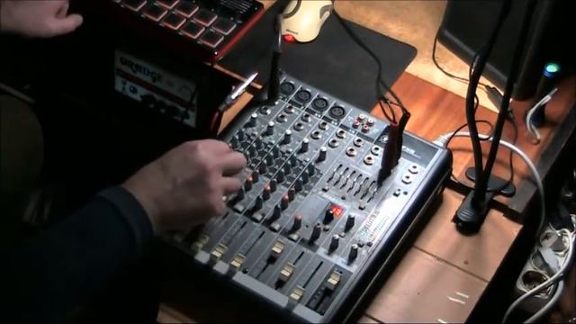 Мікшер Mackie ProFX8 смотреть онлайн