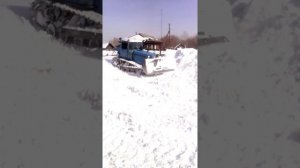 Чистка снега на дт 75