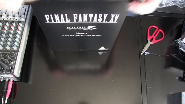 Final Fantasy XV Ultimate Collector's Edition Unboxing смотреть онлайн