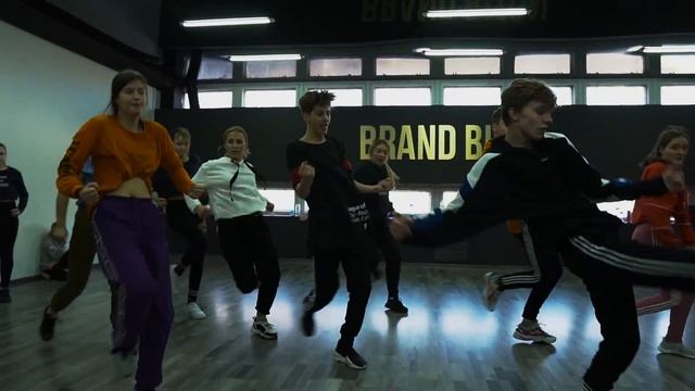 BIZON WORKSHOPS | ИЛЬЯ КЕЦБАЯ | Y2 - Hunna смотреть онлайн