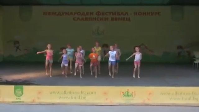 Танцы с фестиваля "Славянский венец" и репетиций смотреть онлайн