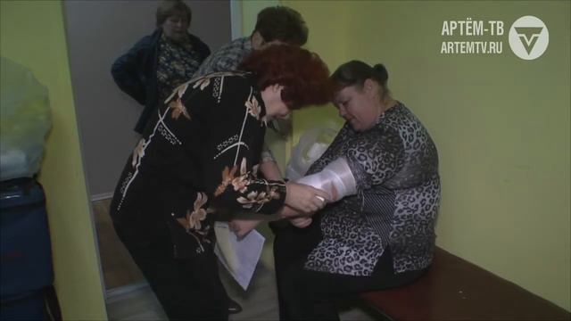 С мира по капле. Доноры крови Артёма выстроились в очередь смотреть онлайн