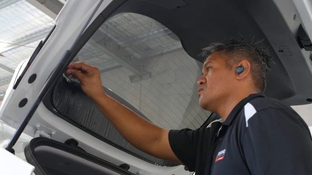 Window Tinting installation on a new Hyundai Tucson with RAYNO Carbon Ceramic Tint смотреть онлайн
