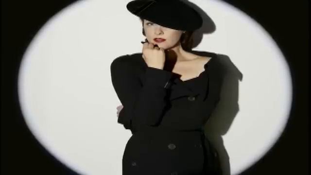Suzanne Vega - Tom's Diner (original version) смотреть онлайн