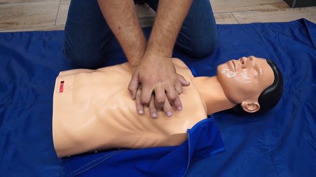 Фантом-система дыхания, наружного массажа сердца Ambu Man смотреть онлайн