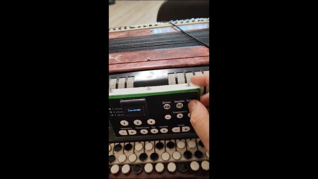 Устройство миди баяна, сделанного по инструкции с открытым исходным кодом!!! смотреть онлайн
