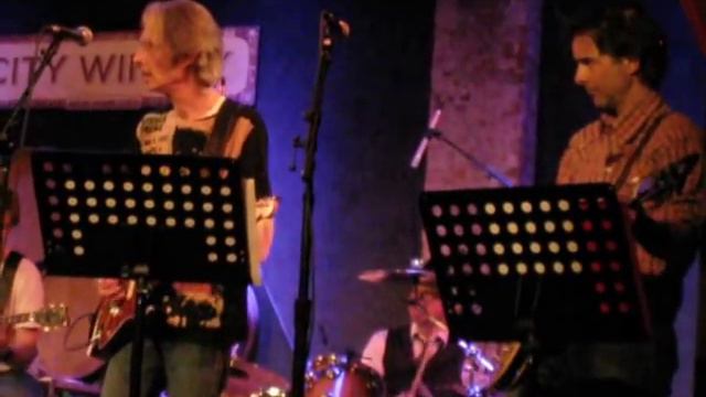 SYMPHONY FOR THE DEVILS w/ JULIETTE LEWIS-- "(I CAN'T GET NO) SATISFACTION" смотреть онлайн