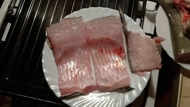 Нужно ли спускать кровь крупной речной/озерной рыбе, как это делают с морской рыбой?