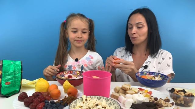 ПАУЗА ЧЕЛЛЕНДЖ МОРОЖЕНОЕ что Арина приготовила для мамы? Смешное видео для детей смотреть онлайн