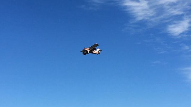 Ан-2 на аэродроме "Орловка" Завис в воздухе | An-2 at "Orlovka" airfield Soaring смотреть онлайн