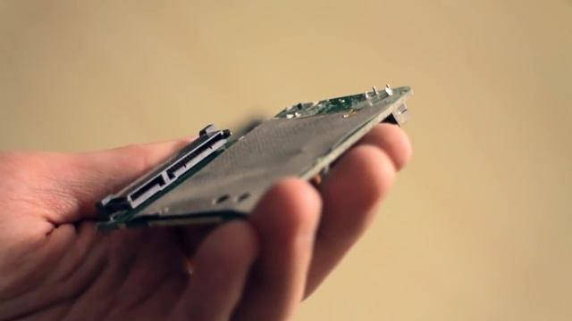 Что внутри внешнего USB диска? (Можно ли ускорить старый USB 2.0 диск?) смотреть онлайн