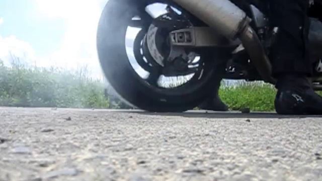 Canon Digital Ixus 115 HS - slow motion - burnout bandit 1200 s.wmv смотреть онлайн