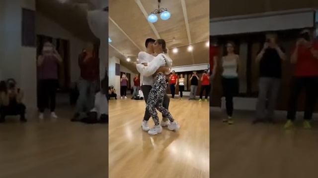 Bachata | Amante perfecta | Max and Elza смотреть онлайн