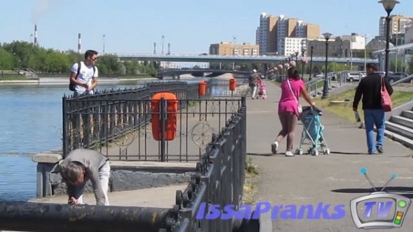✔ Пранк. Отлить публично / Epic pee prank in public