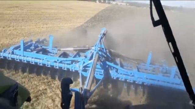 Трактор Claas Axion 950 и дисковая борона Lemken Rubin 9 600 KUA КФХ КраПП #5 смотреть онлайн