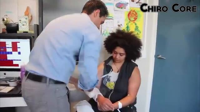 Dr Ian - PAINFUL DISLOCATED ELBOW FIXED with CHIROPRACTIC ADJUSTMENT смотреть онлайн