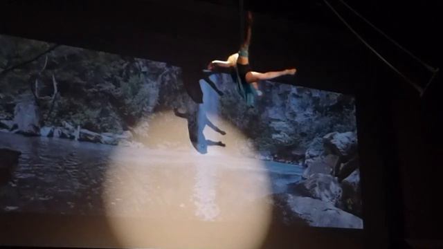 Aerial straps act: The journey of the water drop смотреть онлайн