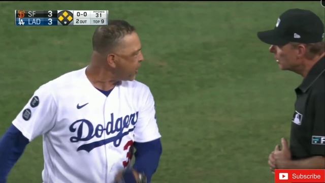 Dave Roberts EJECTED after controversial check swing in Dodgers-Giants game смотреть онлайн