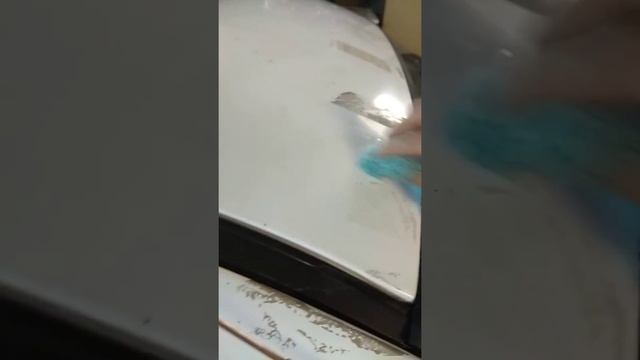 Убираем скотч салфеткой из микроволокна. смотреть онлайн