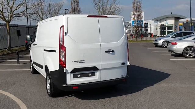 2020 Ford Transit Custom Van 300S Base 2.0 105ps €18,295. смотреть онлайн