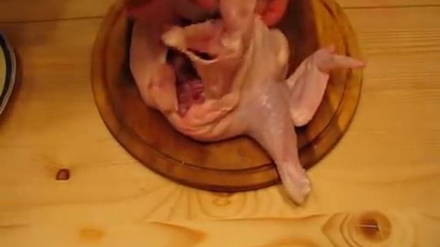 Удаление костей из курицы через место потрошения смотреть онлайн