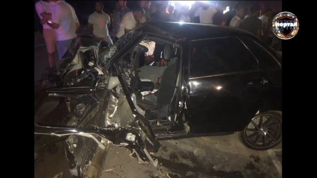 Лобовая «Лада Приора» и ВАЗ-2114: восемь человек погибли в страшном ДТП в Ростовской области смотреть онлайн