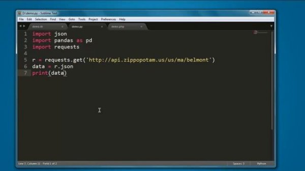 Python Pandas Parse JSON File on Server