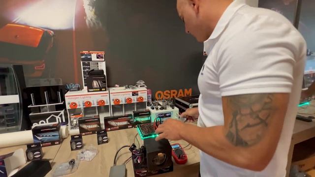 LED vs. Xenon (D2S) Лед G28 срещу Ксенон на лупа смотреть онлайн