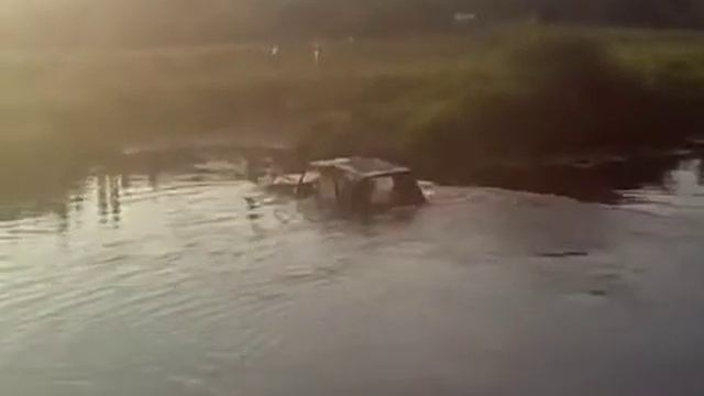 УАЗ Подводная лодка! смотреть онлайн