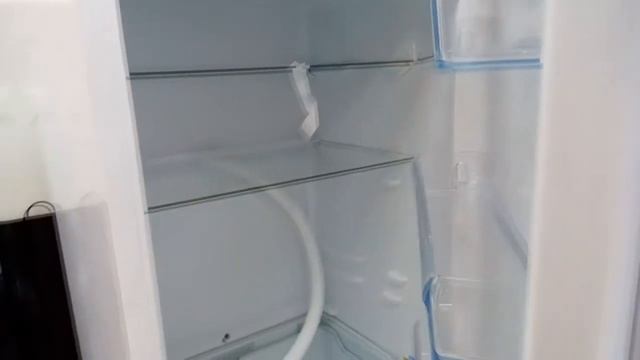 Холодильник Indesit DSN 18 смотреть онлайн