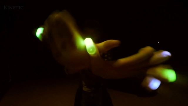 LED Gloves Trippy Light Show | Motion Reactive Light Gloves | FuturisticLights.com смотреть онлайн