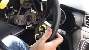 Снятие и разбор руля на KIA RIO и его неудачная покраска...