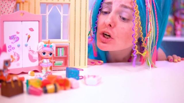 12 ЛАЙФХАКОВ и поделок с Куклами ЛОЛ Сюрприз! Превращаю себя в КУКЛУ ЛОЛ Мультик LOL Surprise HACKS