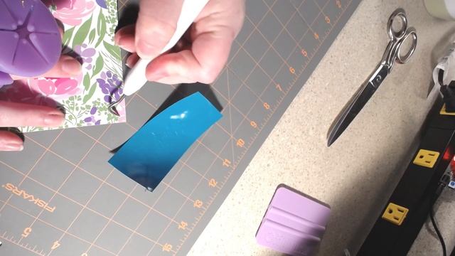 Crafty Cricut Projects: Custom Acrylic Key Chains смотреть онлайн
