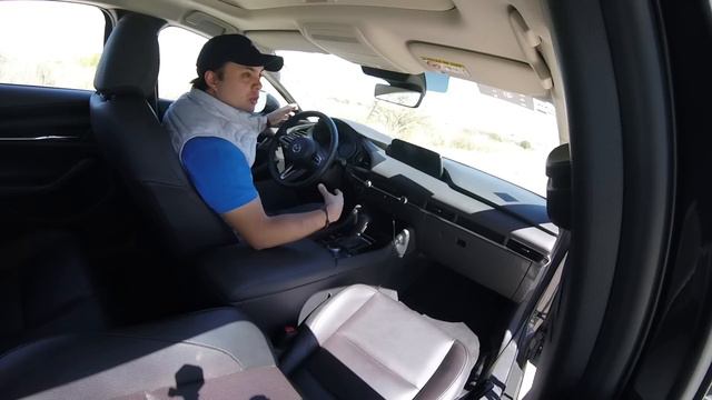 Mazda 3 Sedán - Sofisticado y vanguardista. ?? смотреть онлайн