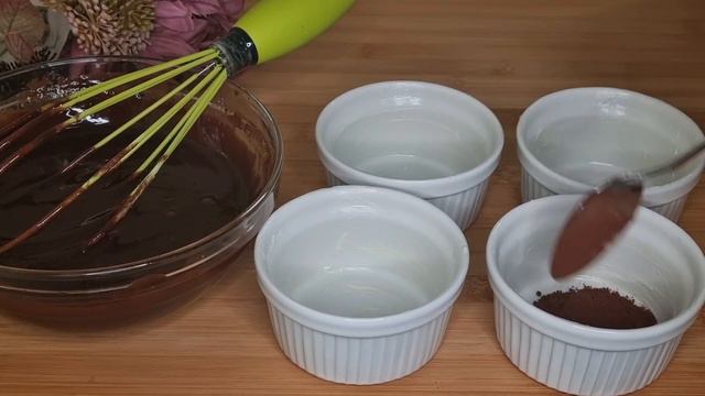 TORTINO AL CIOCCOLATO DAL CUORE MORBIDO E CALDO - ricetta facile pronti in 10 minuti