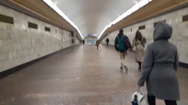 Метро Санкт-Петербурга. Переход Садовая - Сенная площадь смотреть онлайн