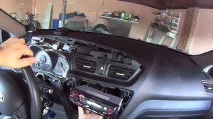 Рубрика "РАЗБОРКИ!" Разбираем панель приборов Kia Rio 2012