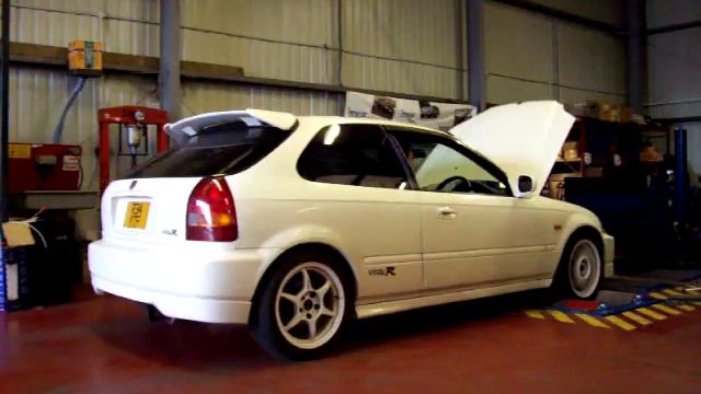 Honda Civic EK9 Type R на роликовом стенде (диностенде) смотреть онлайн