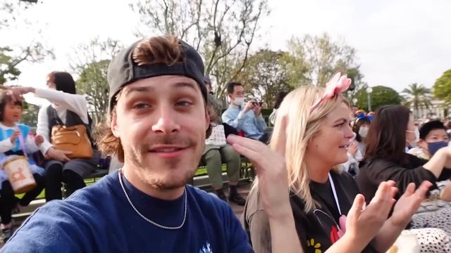 Eating EVERYTHING at Tokyo Disneyland! | Tokyo Disney 2023! смотреть онлайн