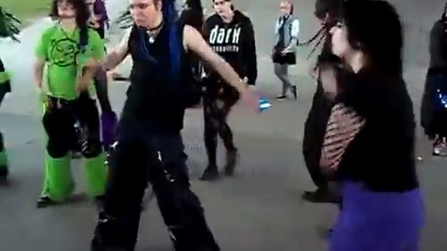 Cybergoth Dance Party смотреть онлайн