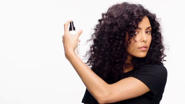 Ošetrujúci sprej s 25 benefitmi Redken One United смотреть онлайн