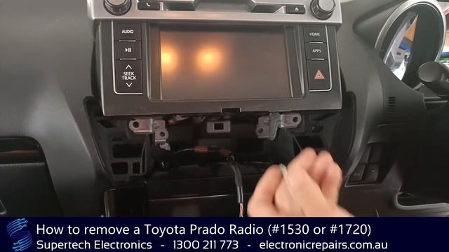 How to remove a Toyota Prado Radio (#1530 or #1720) смотреть онлайн