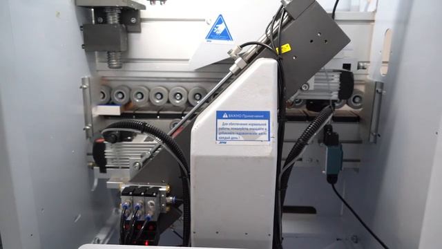 Автоматический кромкооблицовочный станок JIYU JY-465 смотреть онлайн