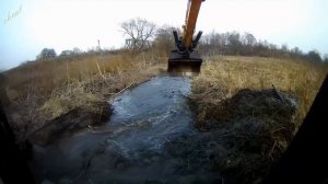 Разрушаем старую, бобровую плотину.