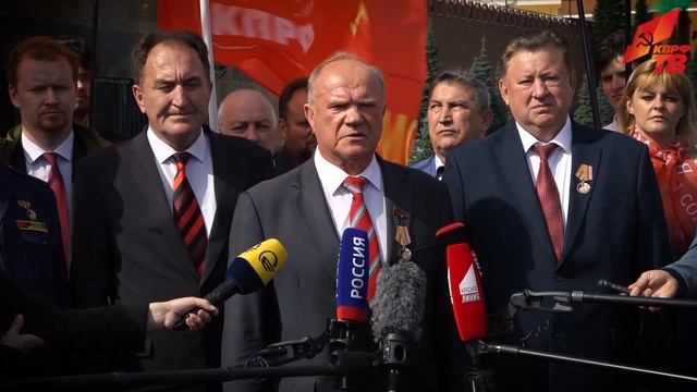 «Наши отцы-победители справились с историческими задачами. Сегодня вызов стоит перед нами» смотреть онлайн