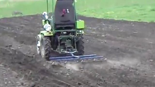 посадка тыквы (гарбуз) мини трактором смотреть онлайн